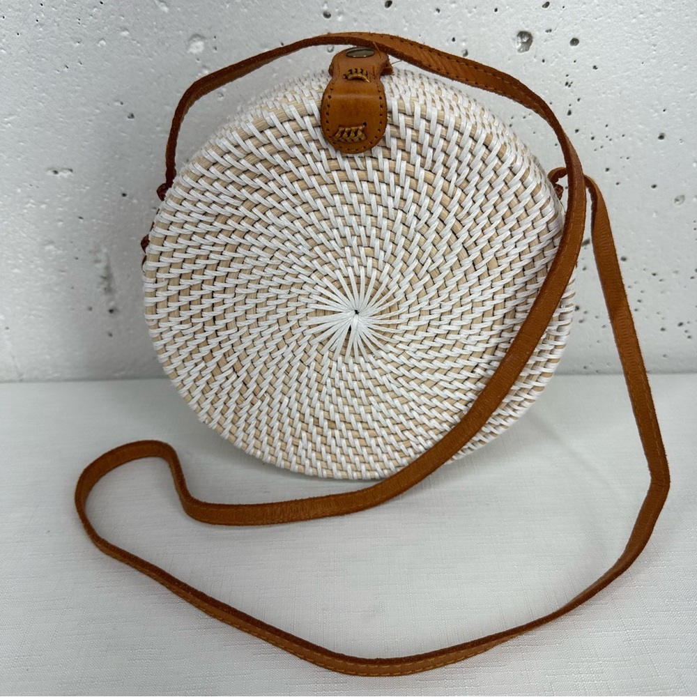 Unbranded White Round Wicker Straw & Leather Crossbody Bag Purse